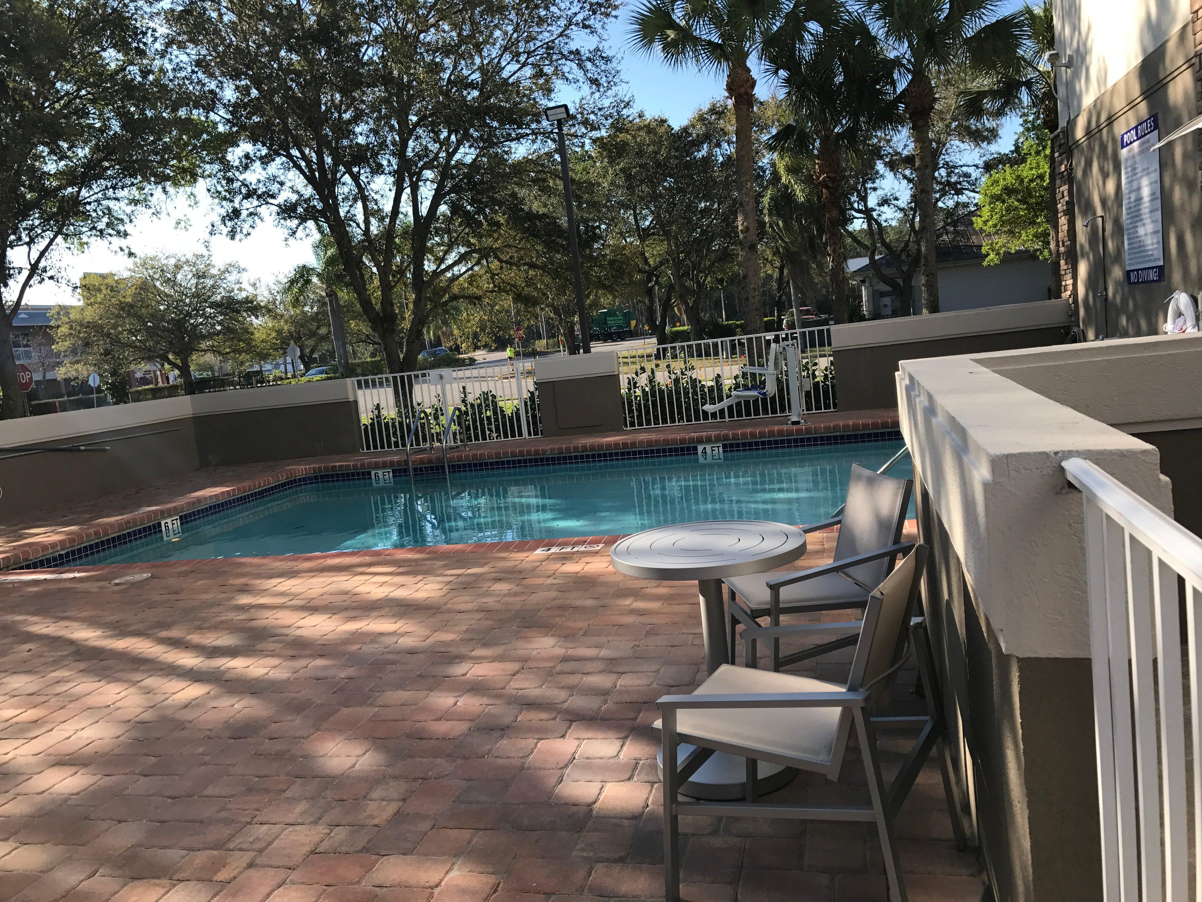 Holiday Inn Express - Naples South - I-75 By Ihg Golden Gate Екстериор снимка